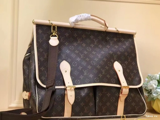 BAG LOUIS HUNTING VUITTON 0724